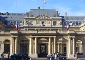 palais royal paris image guidebook
